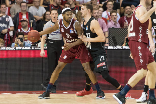 但詹姆斯所 但詹姆斯所